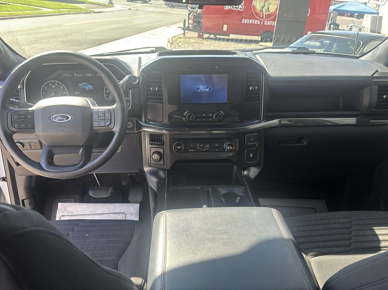 Ford F-150 STX 4WD SuperCrew 5.5' Box 2022