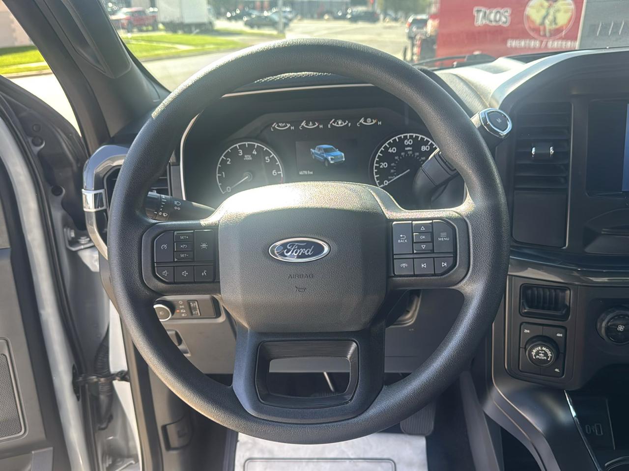 Ford F-150 STX 4WD SuperCrew 5.5' Box 2022