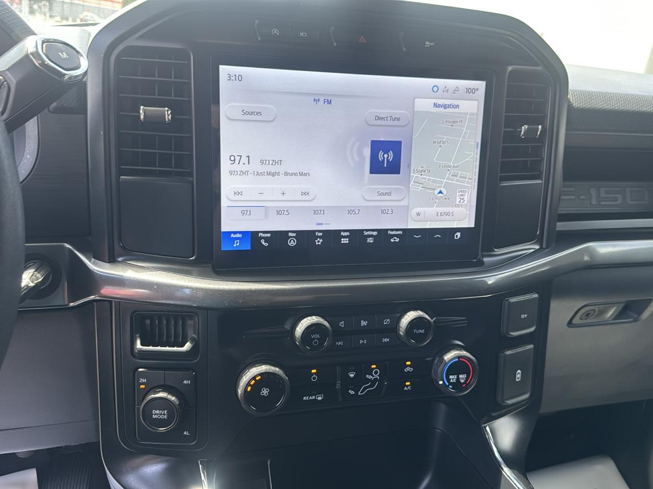 Ford F-150 STX SuperCrew 4WD 2024