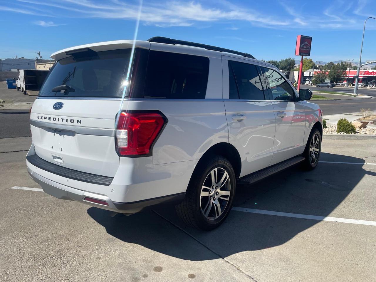 Ford Expedition XLT 4WD 2024