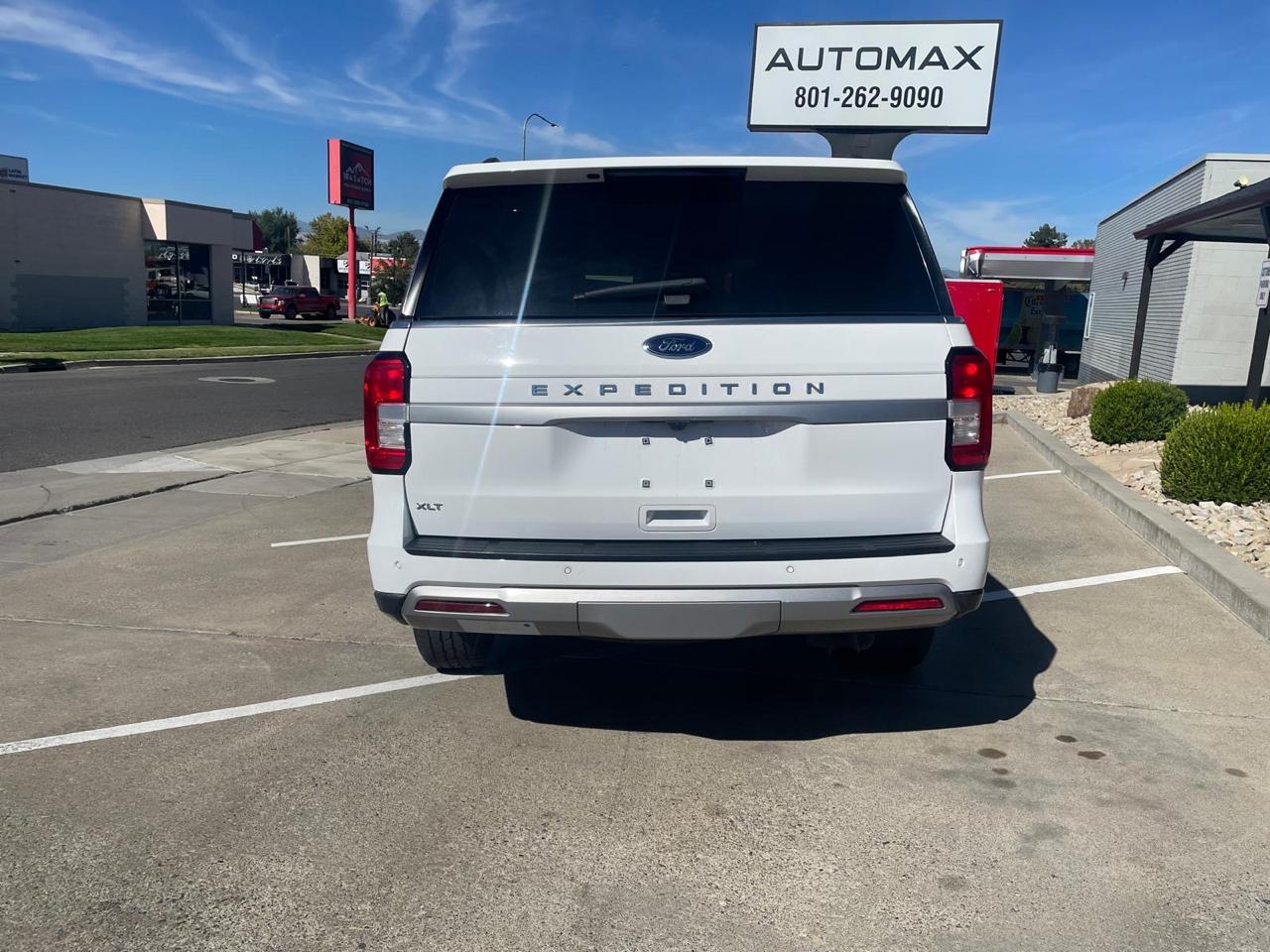 Ford Expedition XLT 4WD 2024