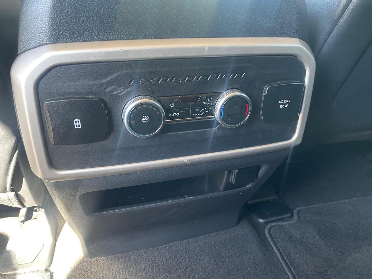 Ford Expedition XLT 4WD 2024