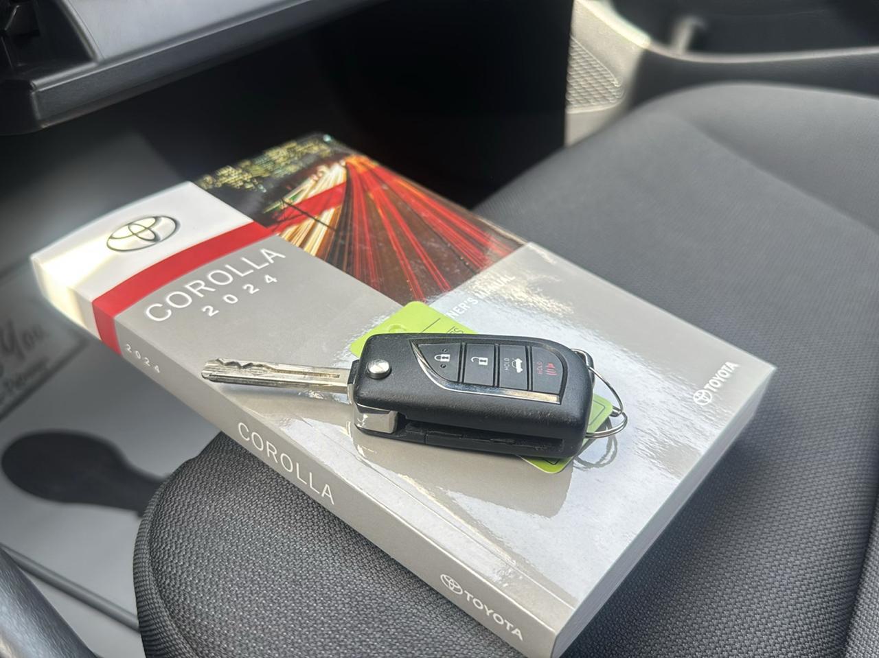 Toyota Corolla LE 2024