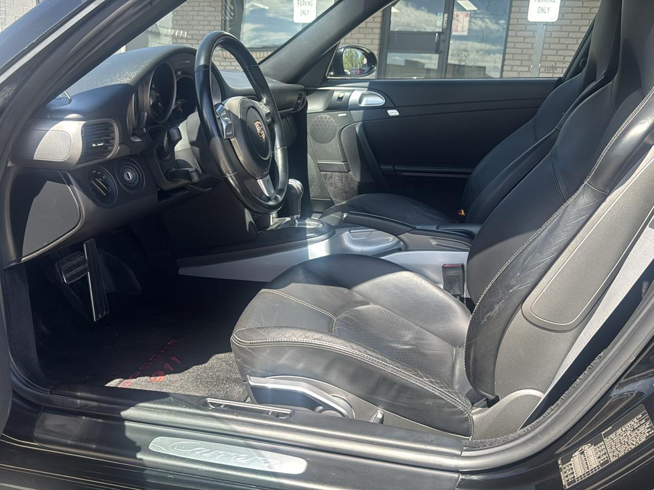 Porsche 911 Carrera Base 2005