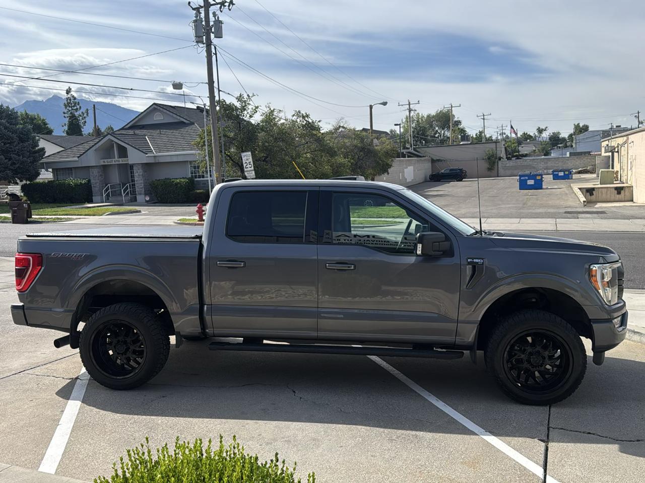 Ford F-150 XLT 4WD SuperCrew 5.5' Box 2022