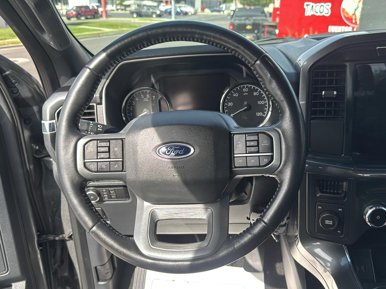 Ford F-150 XLT 4WD SuperCrew 5.5' Box 2022