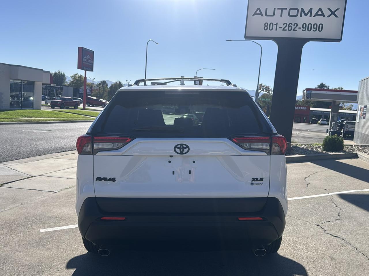 Toyota RAV4 Hybrid XLE 2025