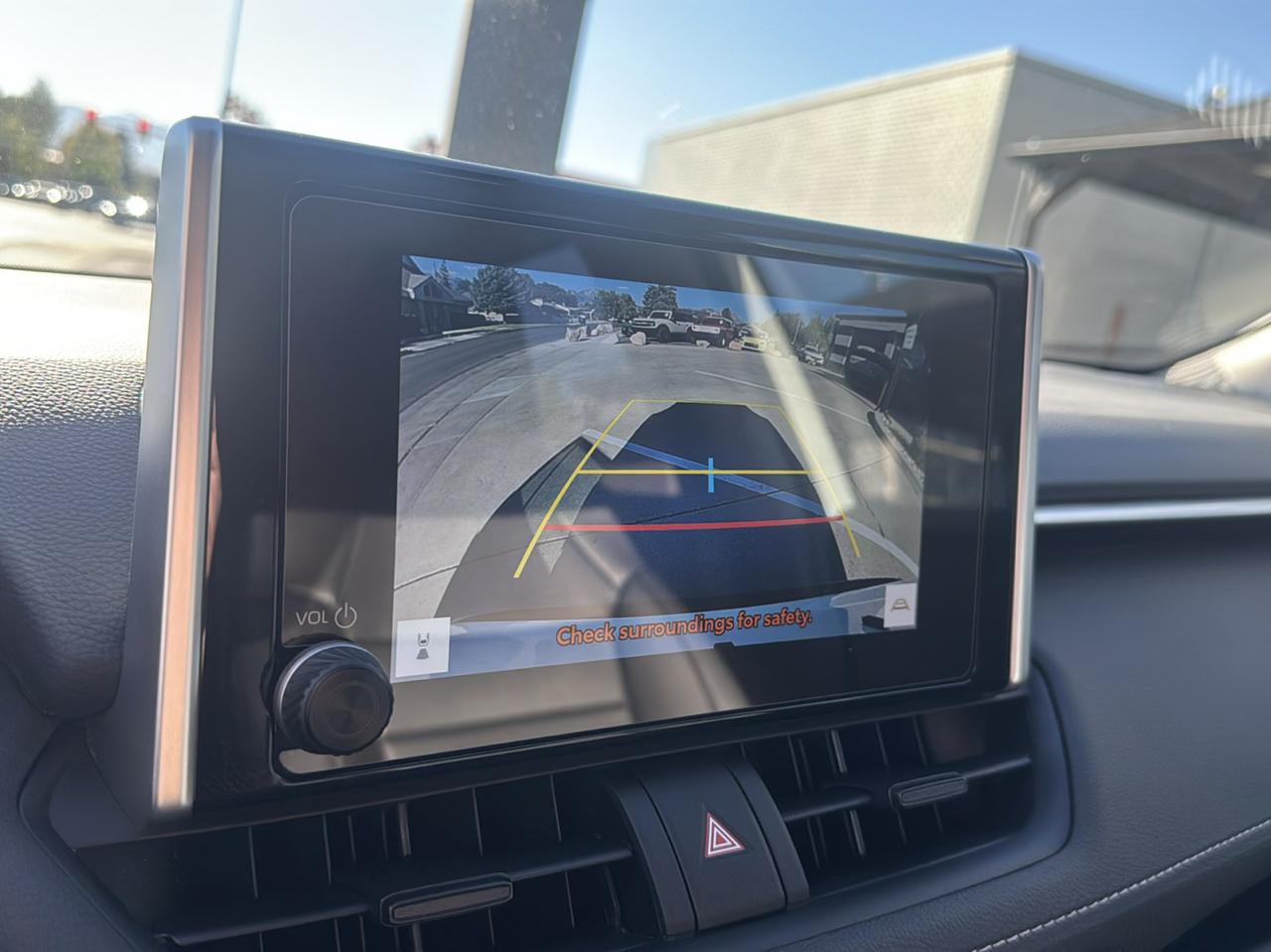 Toyota RAV4 Hybrid XLE 2025