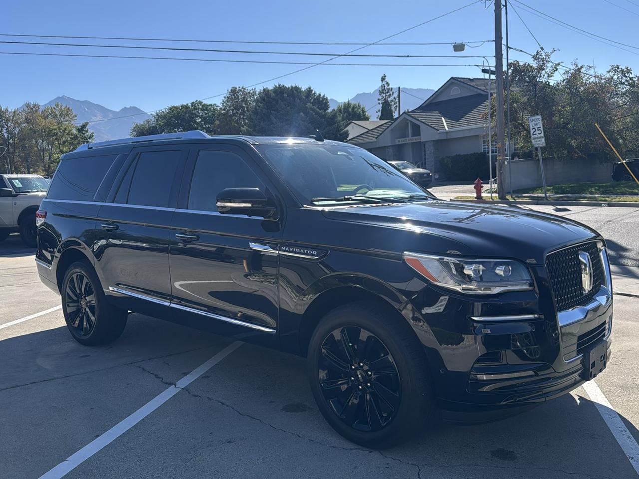 Lincoln Navigator L Reserve 4WD 2023