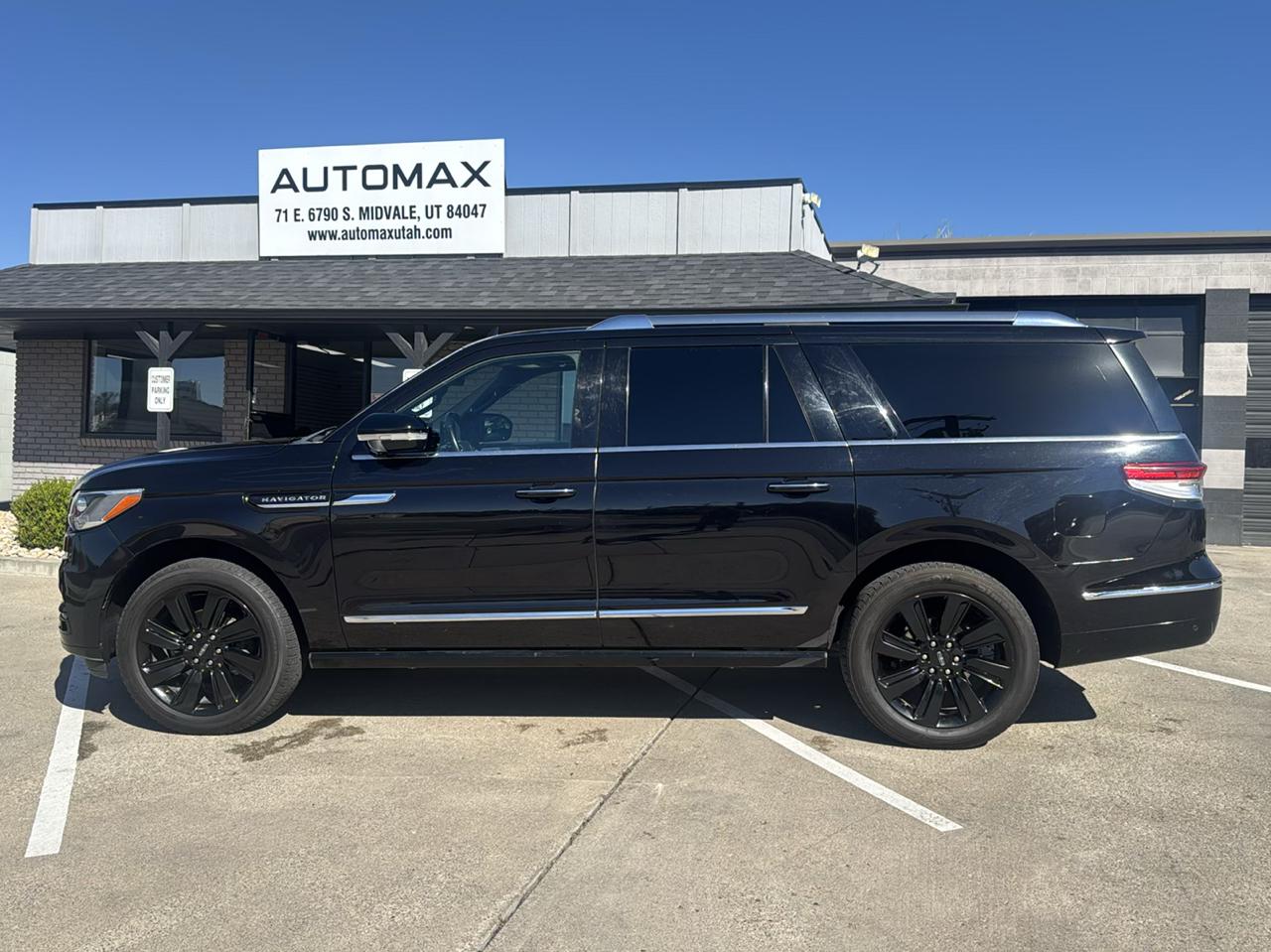 Lincoln Navigator L Reserve 4WD 2023