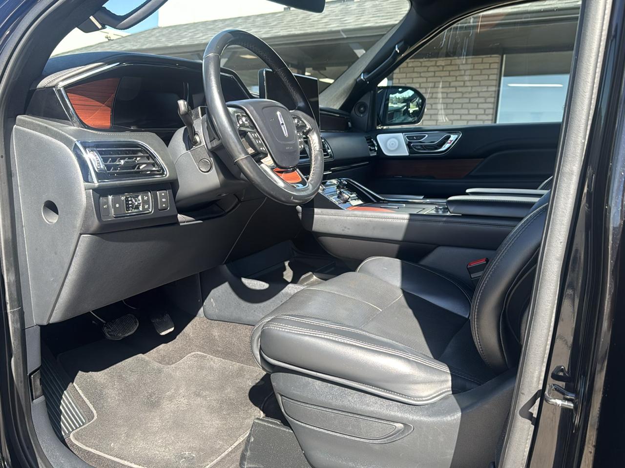 Lincoln Navigator L Reserve 4WD 2023