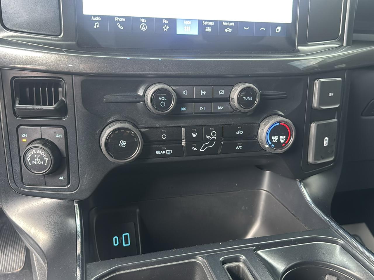 Ford F-150 STX SuperCrew 4WD 2024
