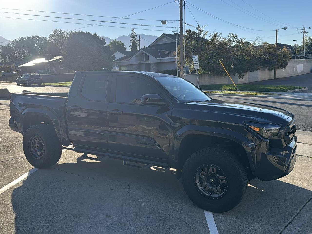 Toyota Tacoma photo 3