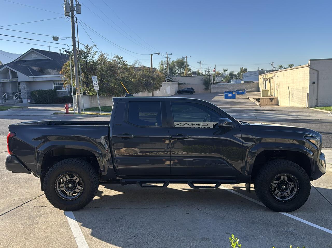 Toyota Tacoma photo 4