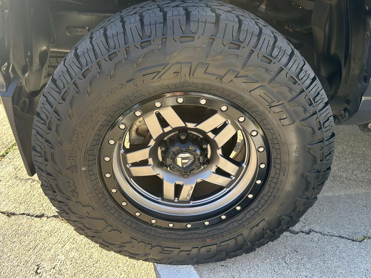 Toyota Tacoma photo 9