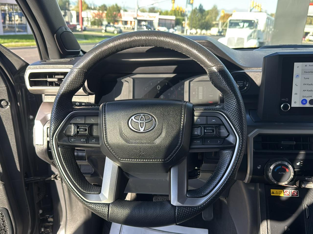 Toyota Tacoma photo 14