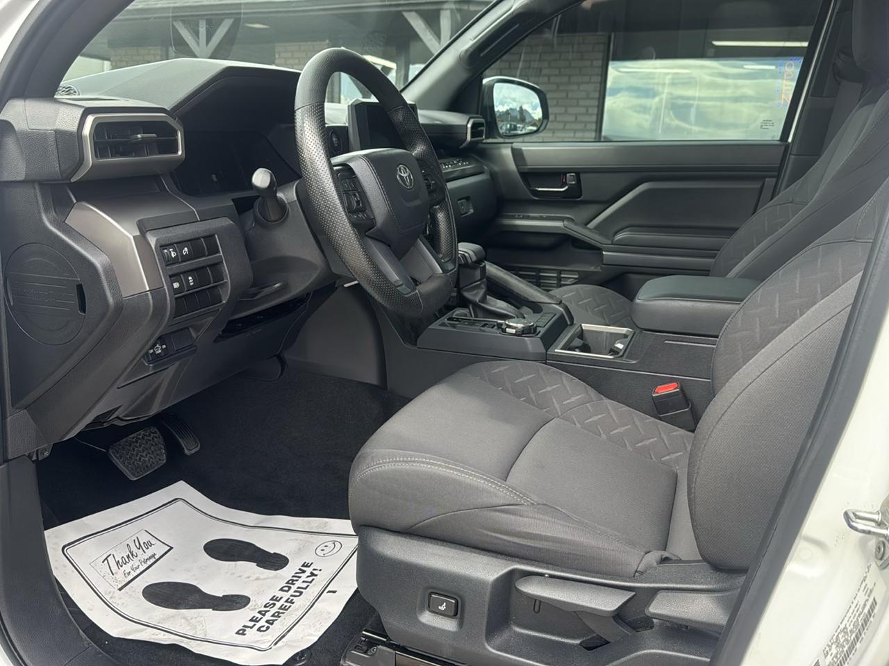 Toyota Tacoma photo 12