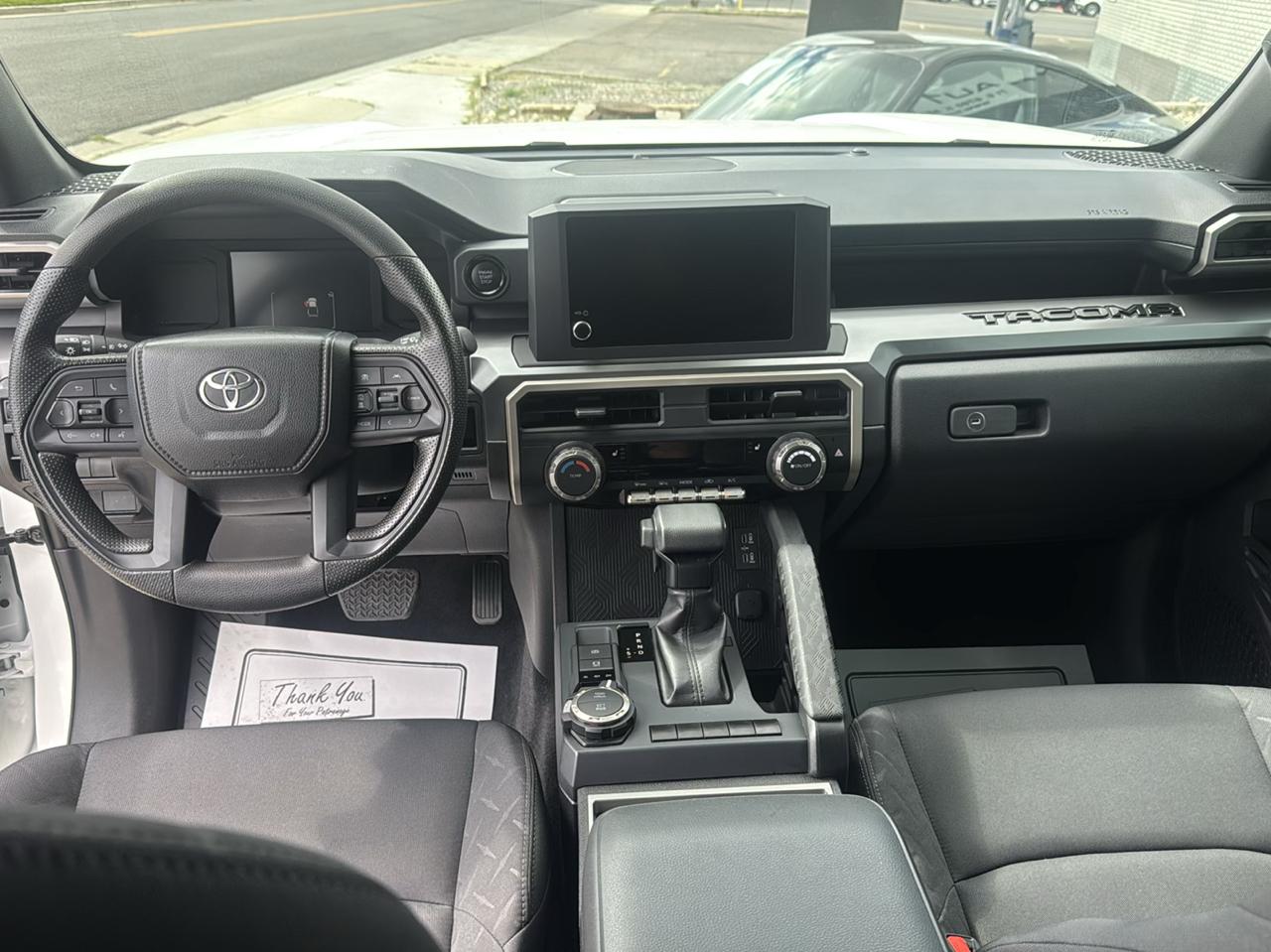 Toyota Tacoma photo 13