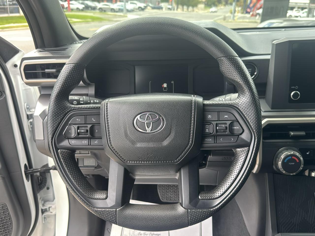 Toyota Tacoma photo 14