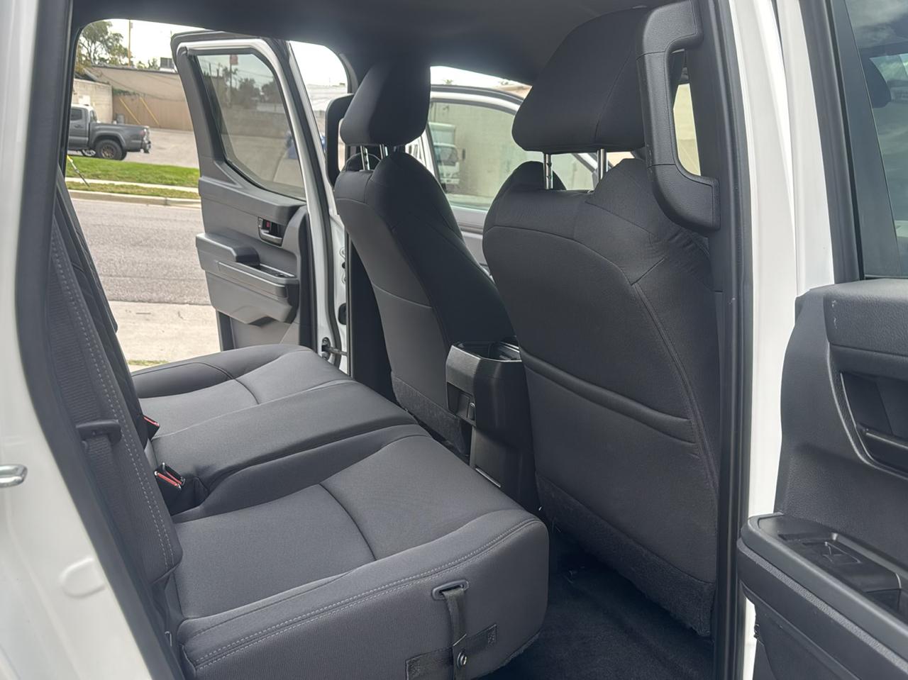 Toyota Tacoma photo 22