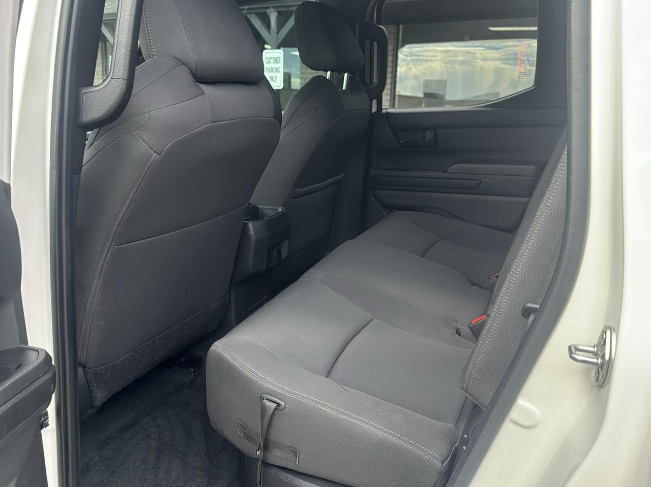 Toyota Tacoma photo 23