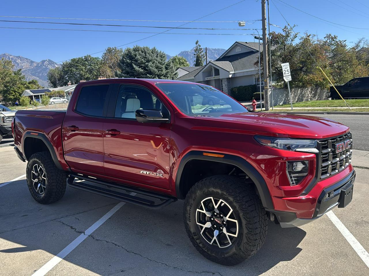 GMC Canyon photo 3