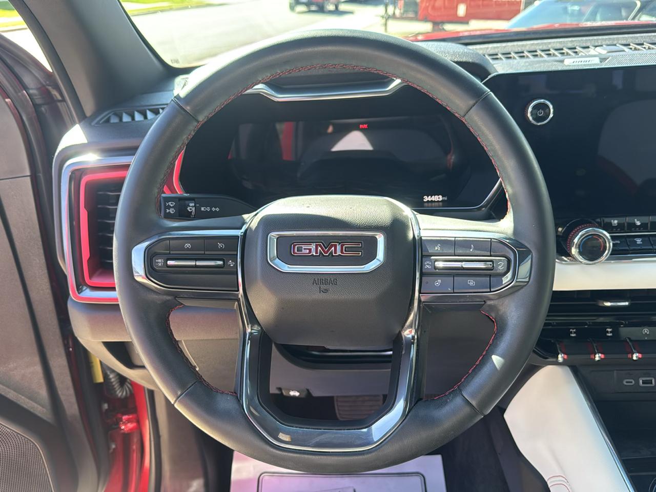 GMC Canyon photo 14