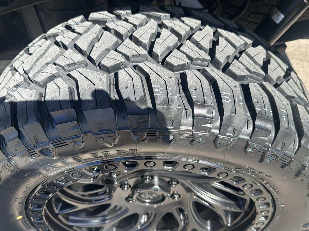 Ford F-150 STX SuperCrew 4WD 2024