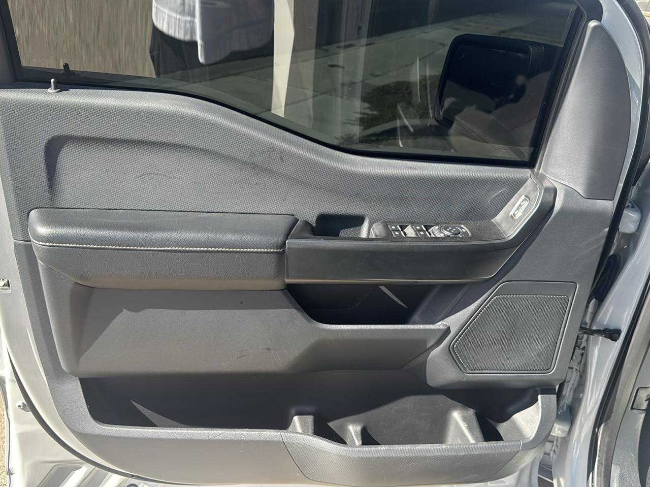 Ford F-150 STX SuperCrew 4WD 2024
