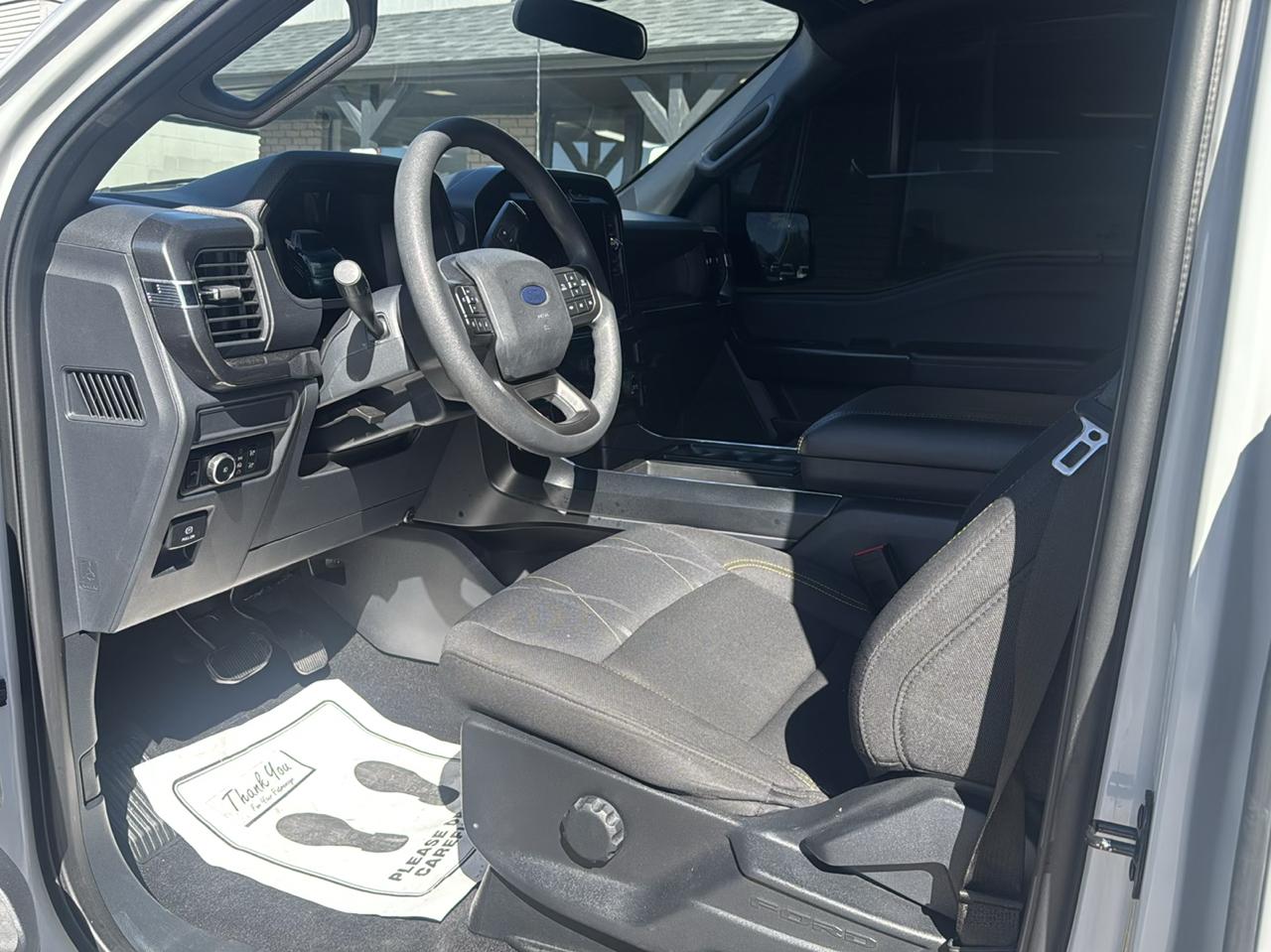 Ford F-150 STX SuperCrew 4WD 2024