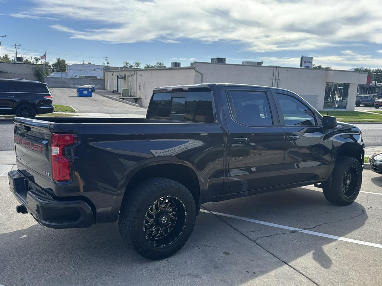 Chevrolet Silverado photo 5