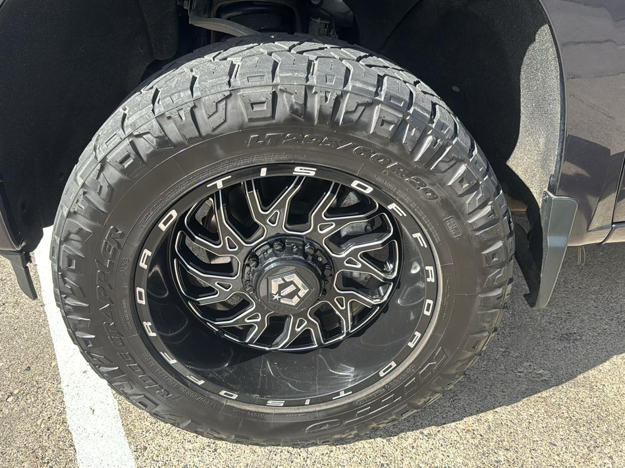 Chevrolet Silverado photo 9