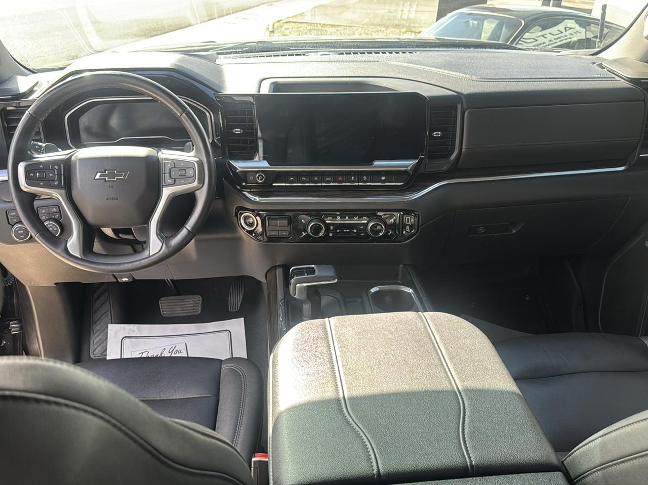 Chevrolet Silverado photo 14