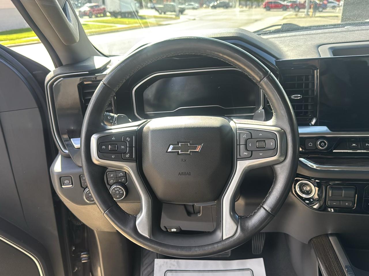 Chevrolet Silverado photo 15