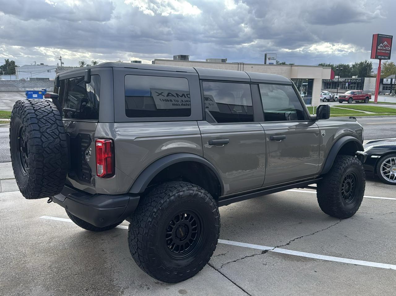 Ford Bronco photo 5