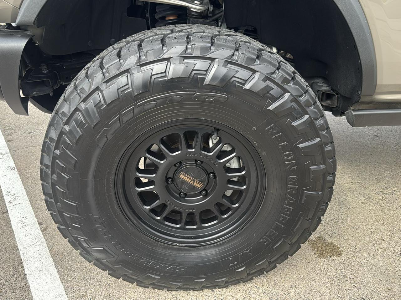 Ford Bronco photo 9