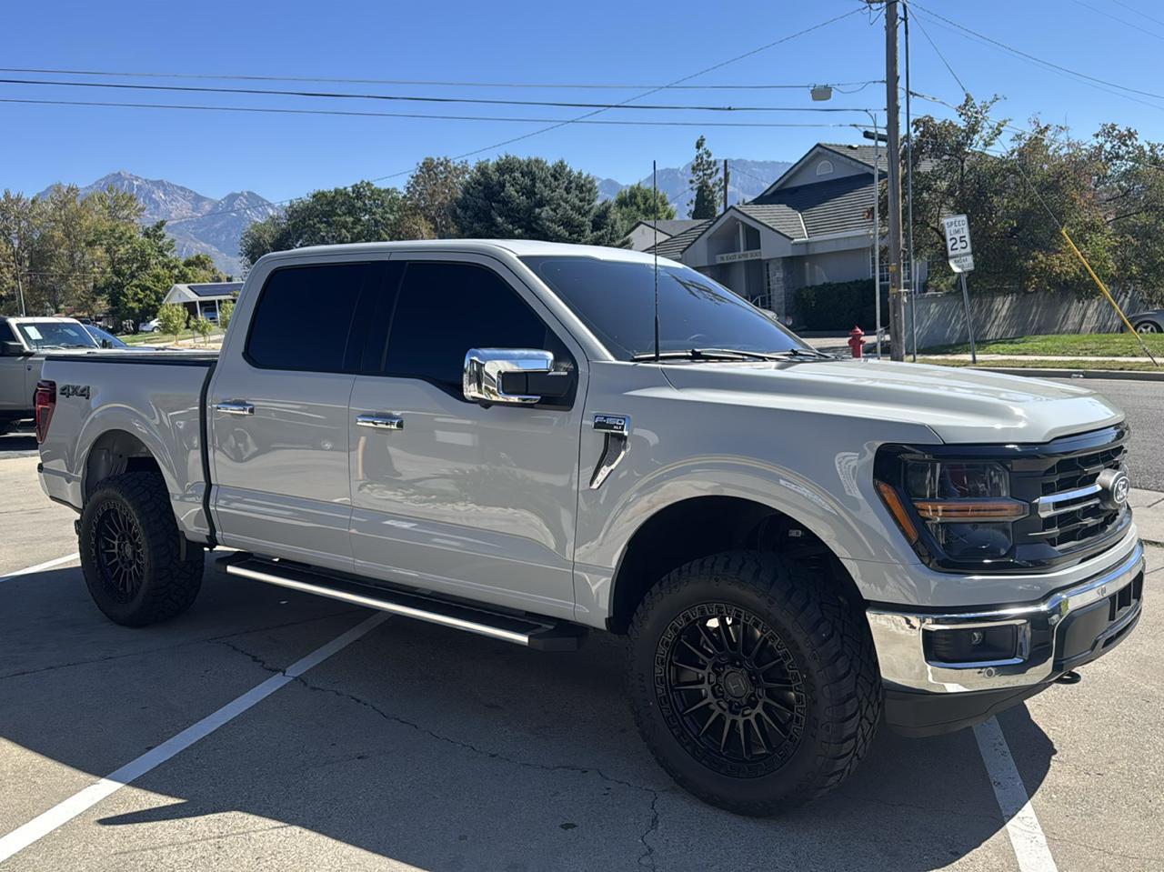 Ford F-150 XLT SuperCrew 4WD 2024