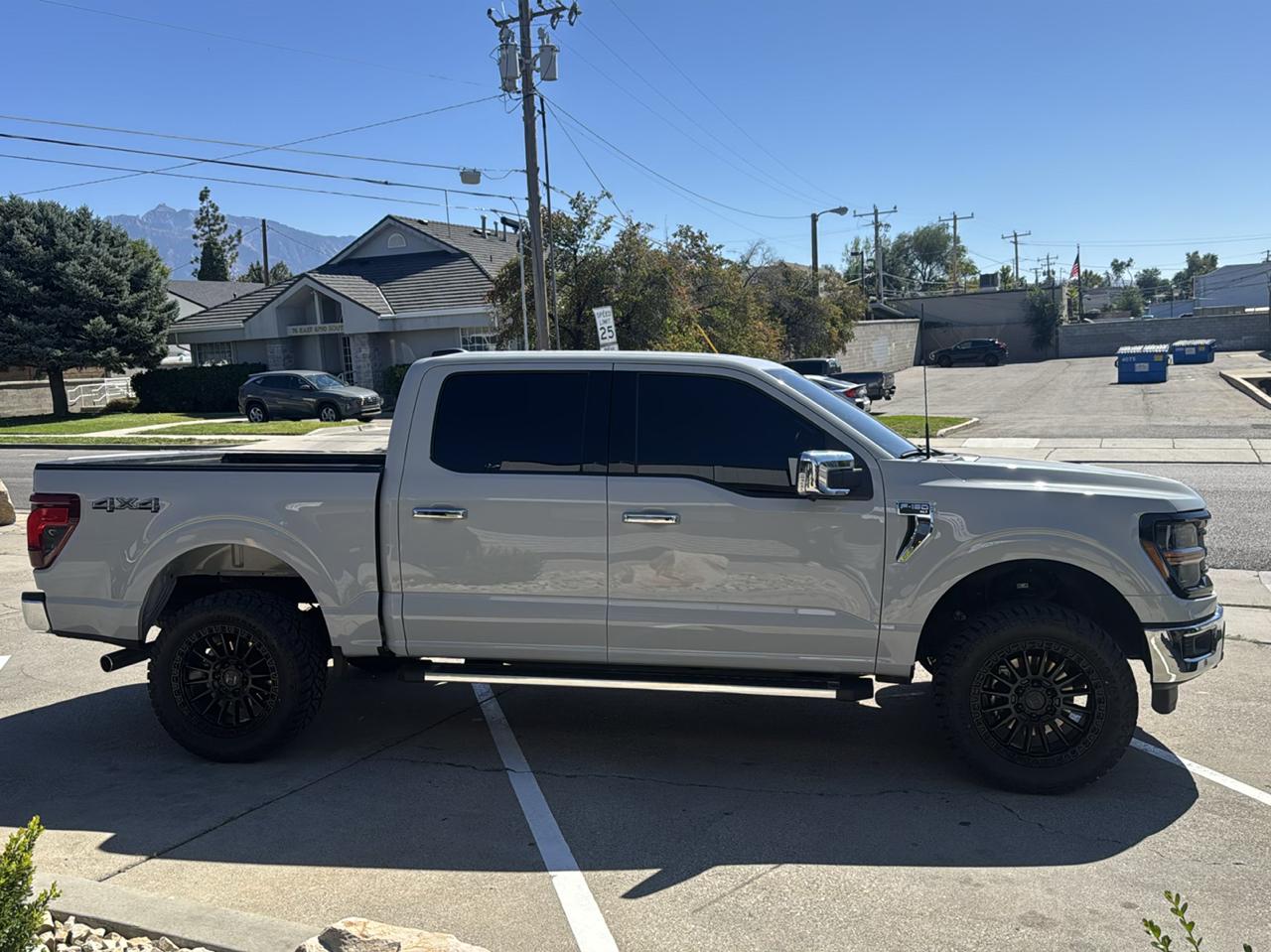 Ford F-150 XLT SuperCrew 4WD 2024