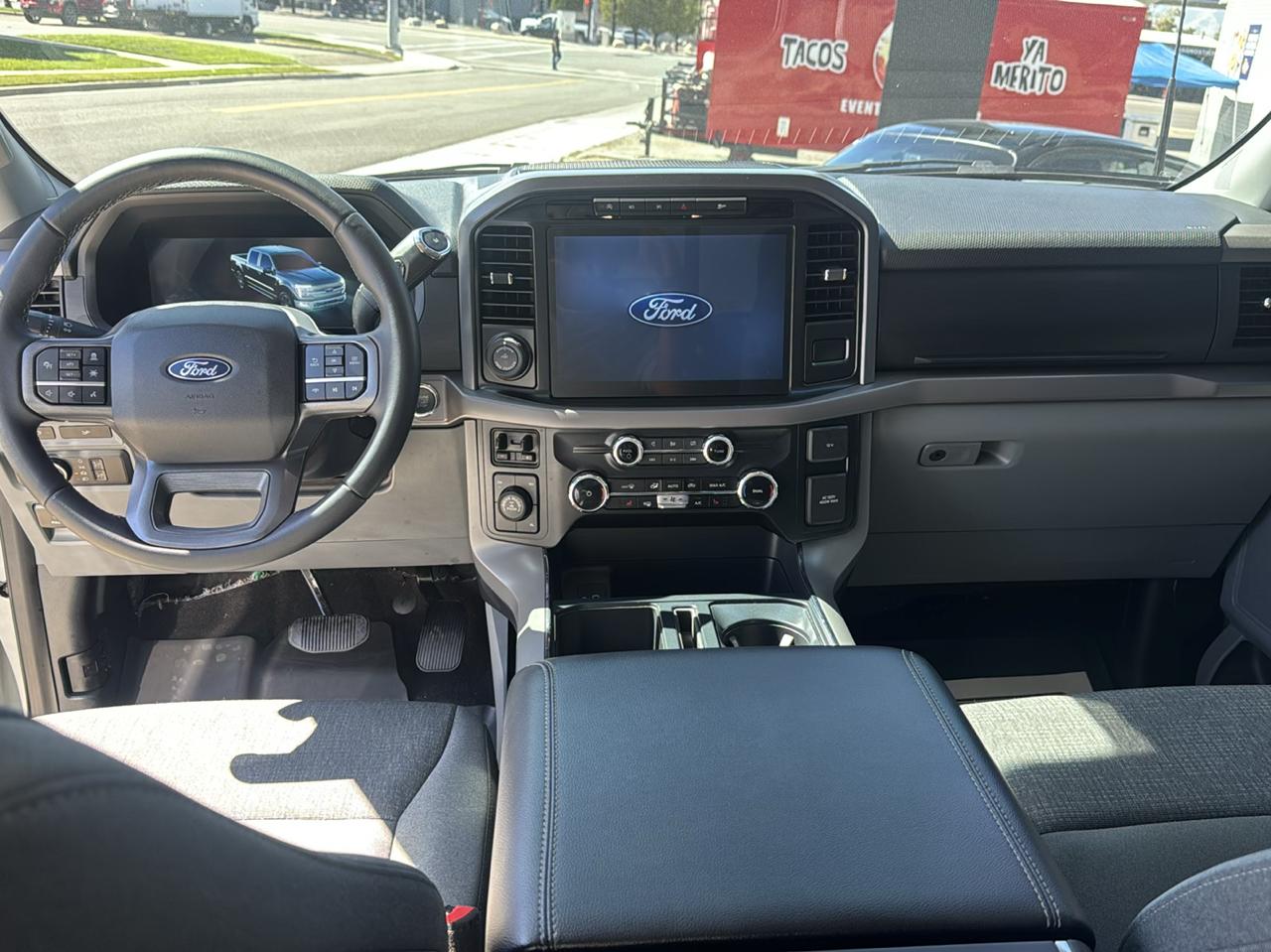 Ford F-150 XLT SuperCrew 4WD 2024