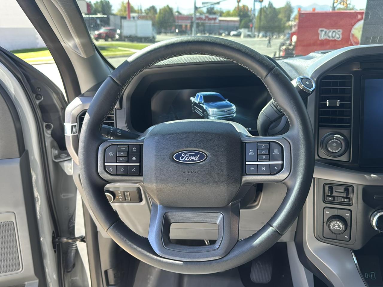 Ford F-150 XLT SuperCrew 4WD 2024