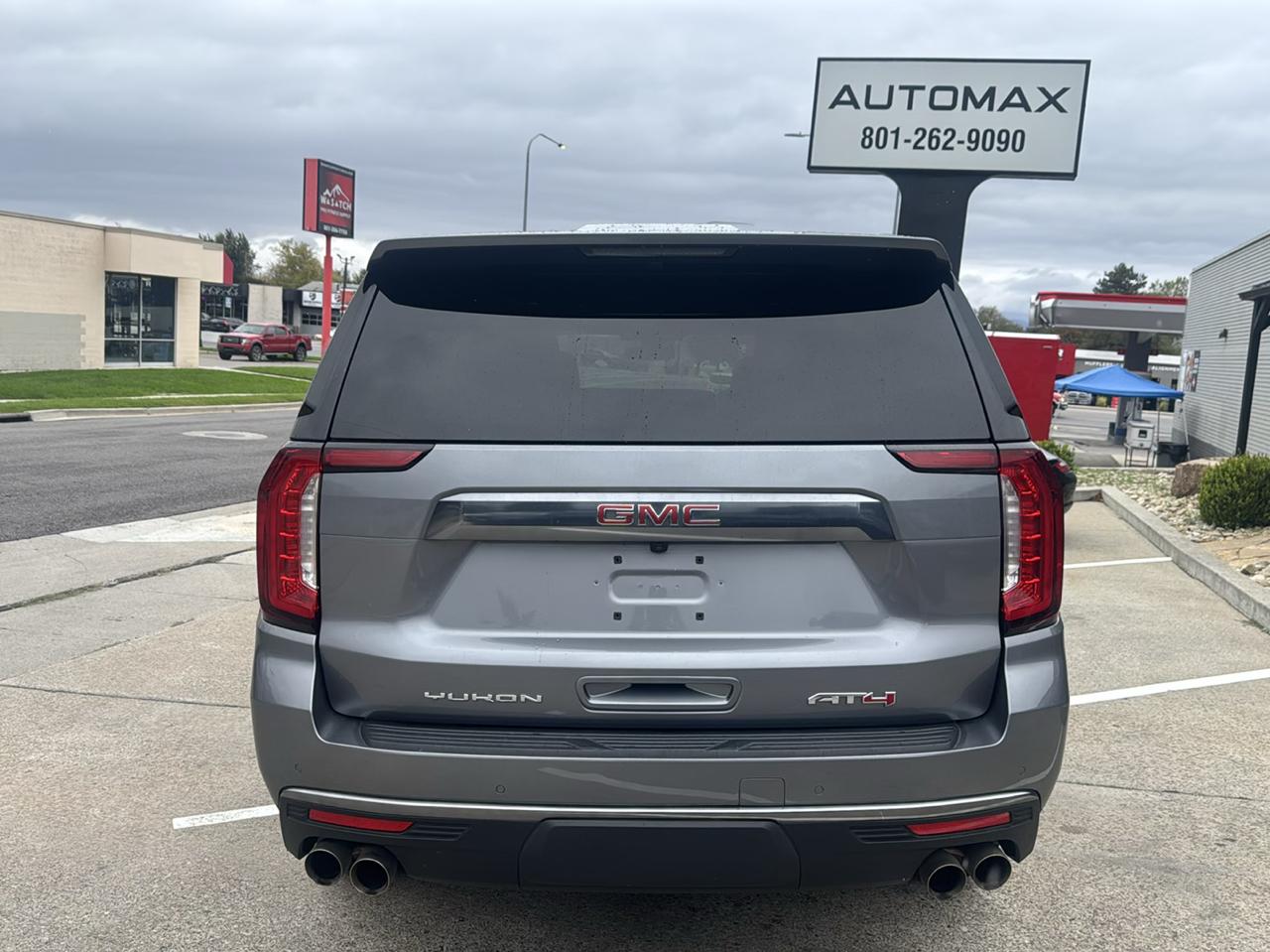 GMC Yukon AT4 4D SUV 4WD 2022