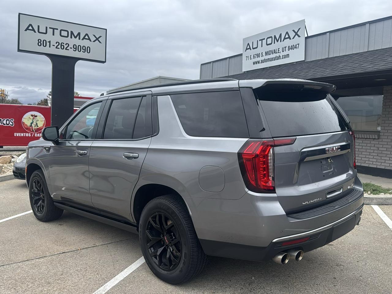 GMC Yukon AT4 4D SUV 4WD 2022