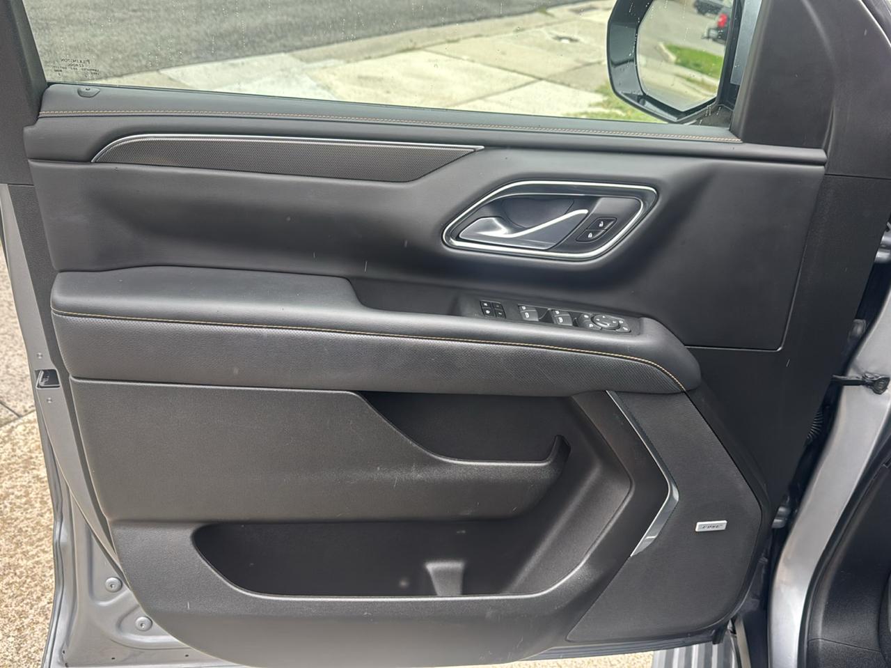 GMC Yukon AT4 4D SUV 4WD 2022