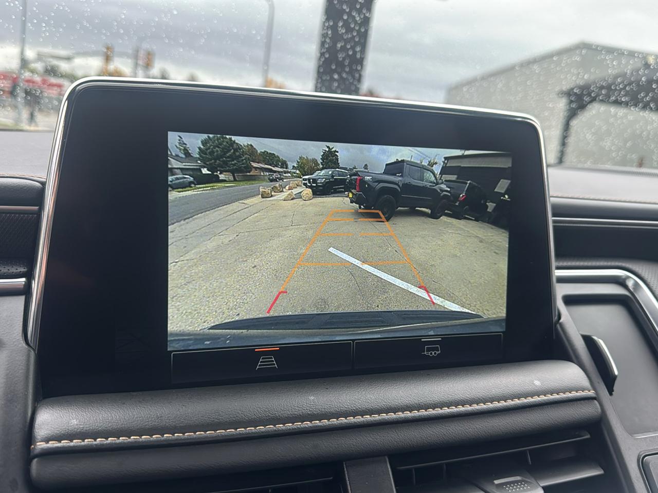GMC Yukon AT4 4D SUV 4WD 2022