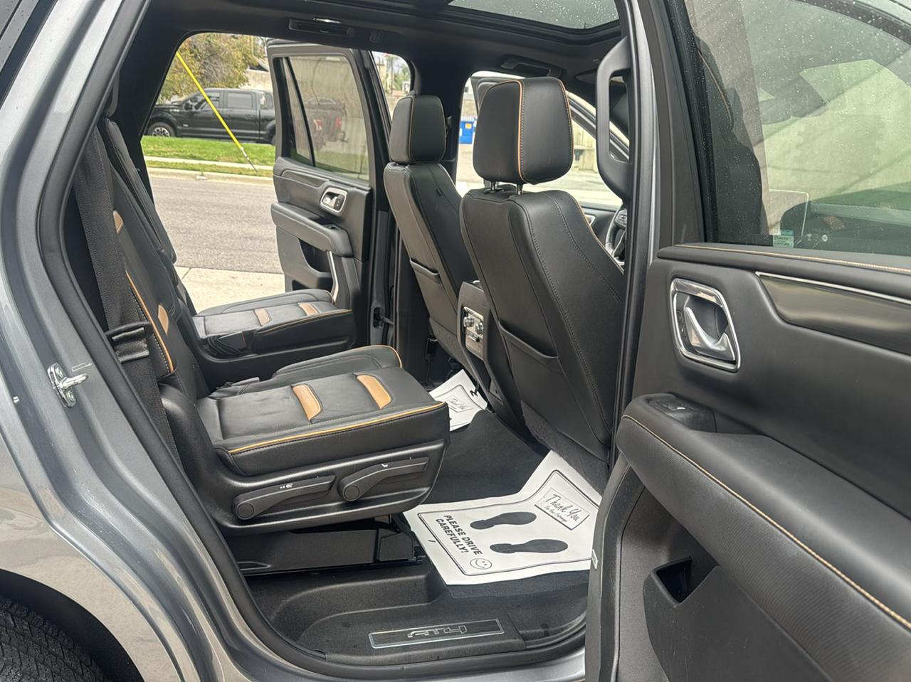 GMC Yukon AT4 4D SUV 4WD 2022
