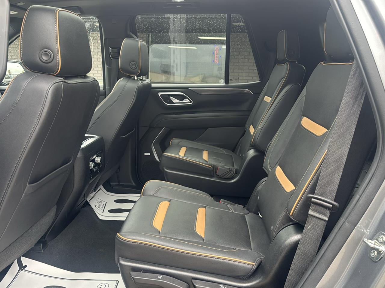 GMC Yukon AT4 4D SUV 4WD 2022