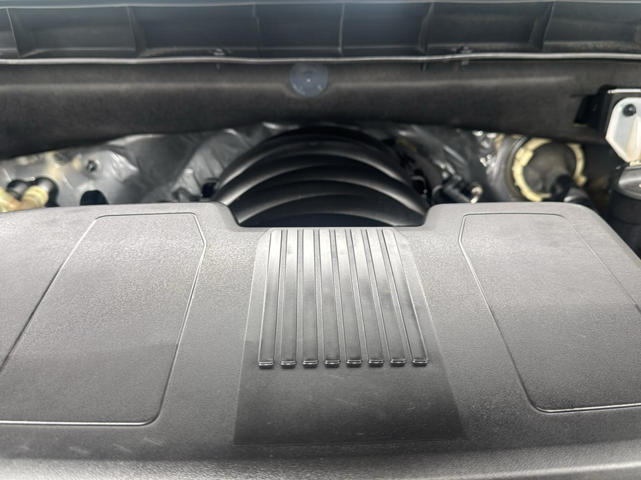 GMC Yukon AT4 4D SUV 4WD 2022