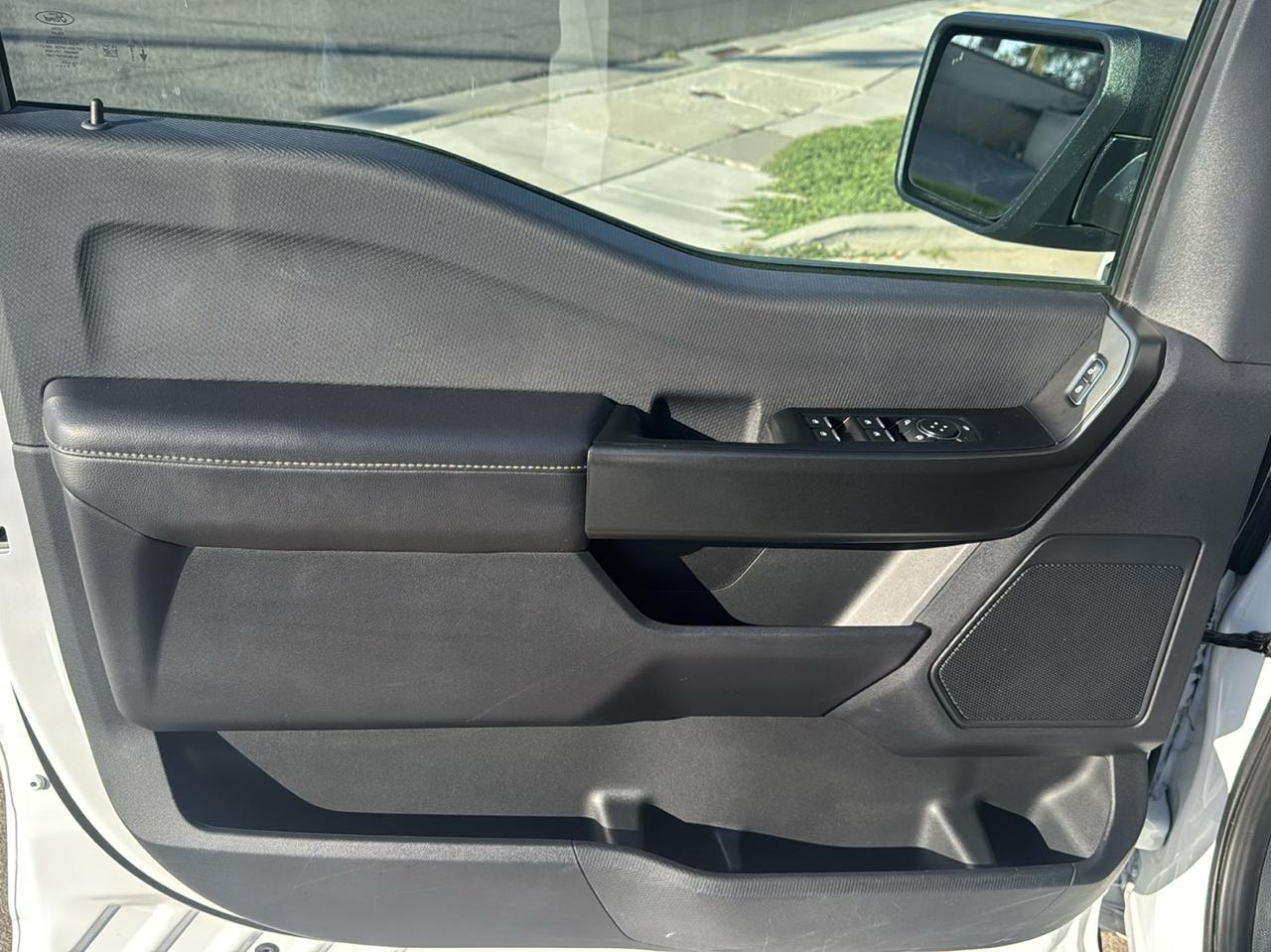 Ford F-150 photo 12