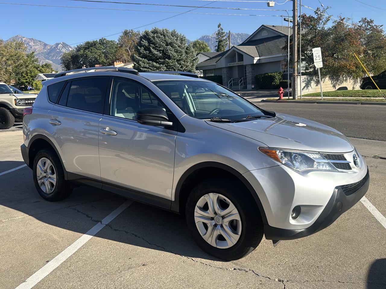 Toyota RAV4 LE AWD 2013