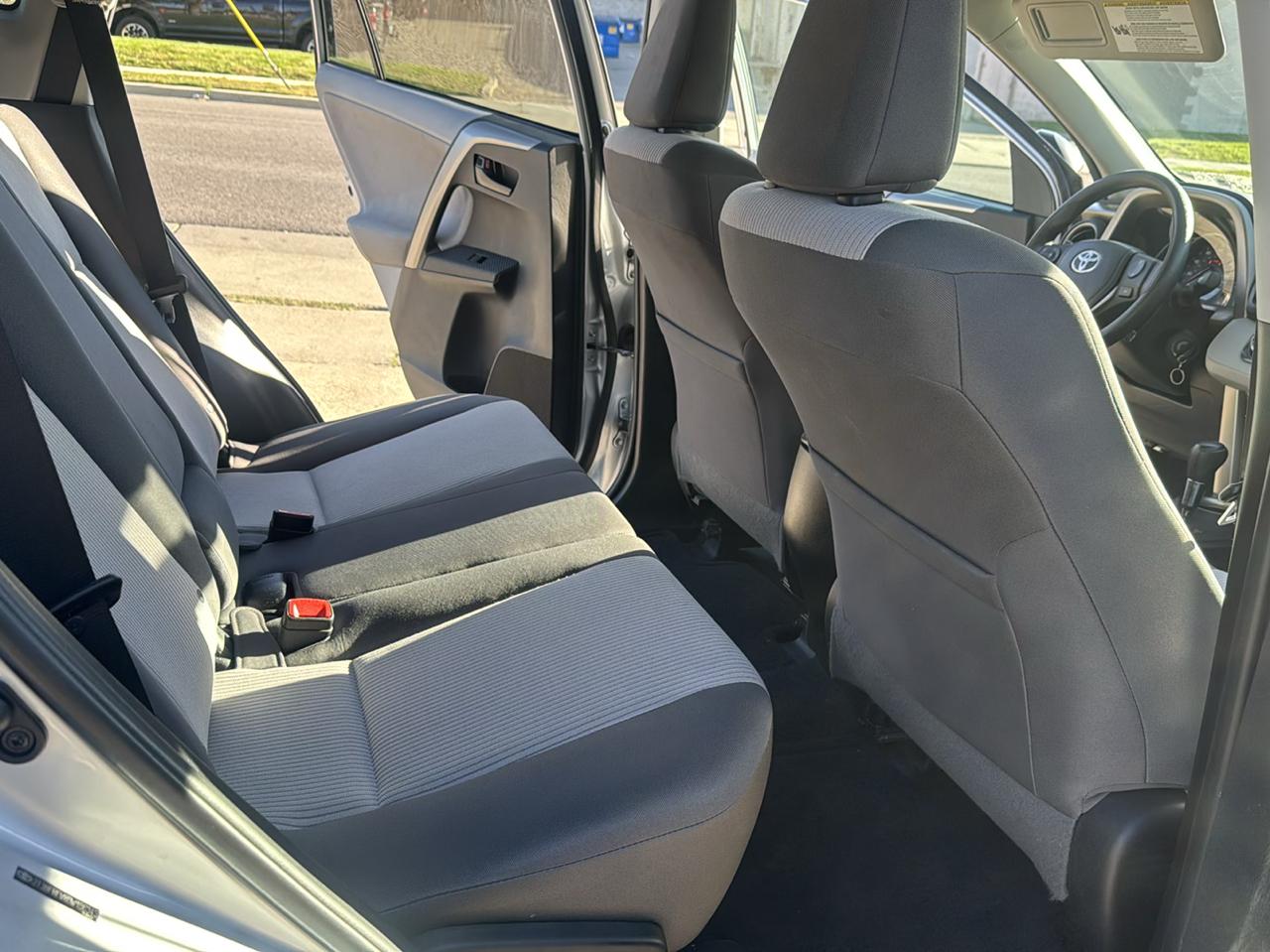 Toyota RAV4 LE AWD 2013